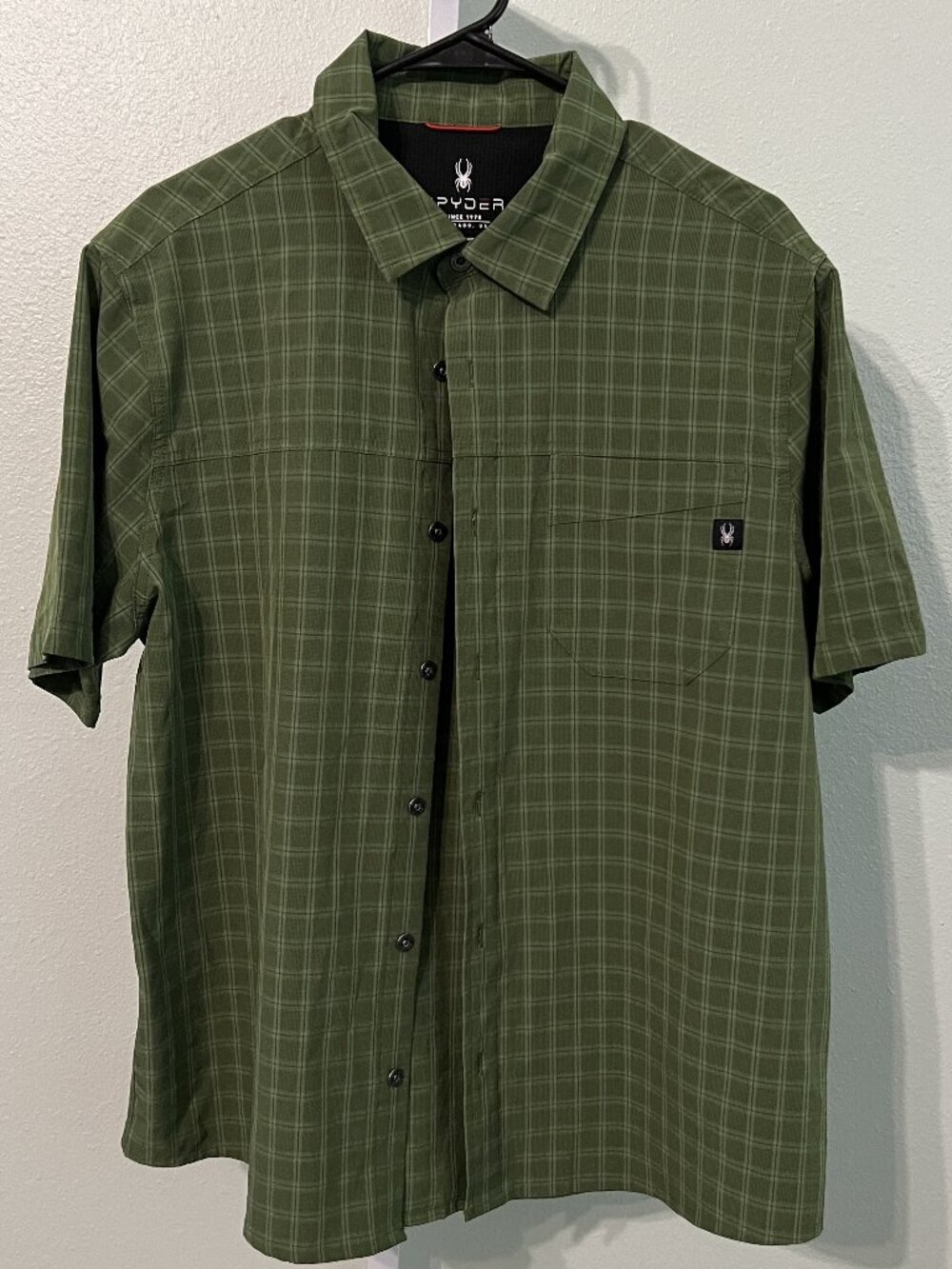 Spyder Green & Black Gingham Plaid Short-Sleeve Button-Up SZ Lrg